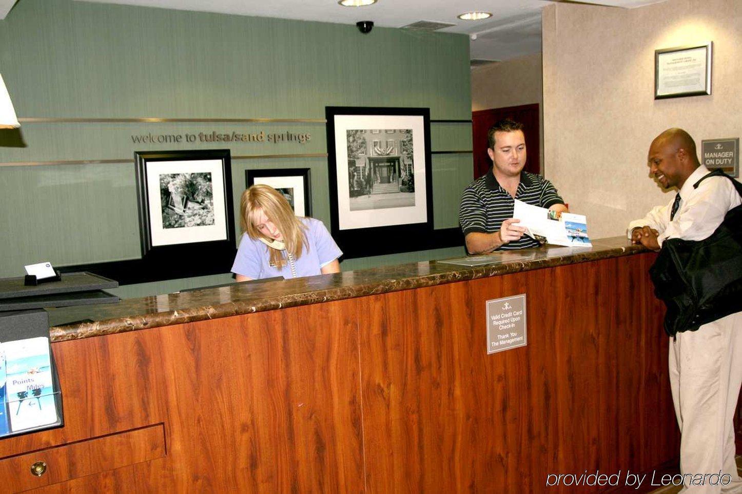 Hampton Inn Tulsa Sand Springs Интерьер фото